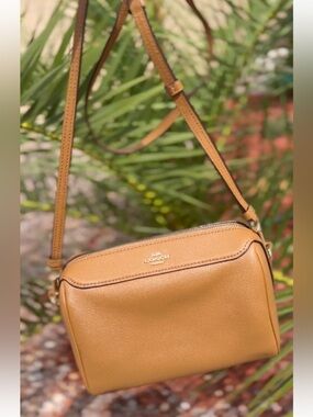 Coach mini Bennett crossbody bag